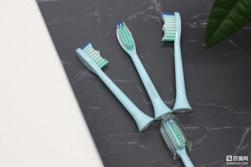 自信笑容,从清洁口腔开启,SEEUDAY电动牙刷声波电动牙刷 自信笑容,从清洁口腔开启,SEEUDAY电动牙刷声波电动牙刷