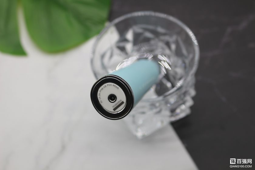 自信笑容,从清洁口腔开启,SEEUDAY电动牙刷声波电动牙刷 自信笑容,从清洁口腔开启,SEEUDAY电动牙刷声波电动牙刷