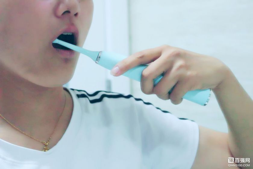 自信笑容,从清洁口腔开启,SEEUDAY电动牙刷声波电动牙刷 自信笑容,从清洁口腔开启,SEEUDAY电动牙刷声波电动牙刷