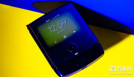 摩托罗拉RAZR手机正式发布:采用典翻盖式设计 摩托罗拉RAZR手机正式发布:采用典翻盖式设计