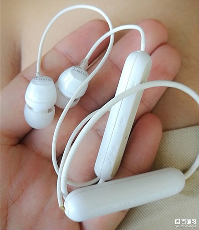 索尼WI-C300耳机索尼大法中性价比较高的蓝牙耳机 索尼WI-C300耳机索尼大法中性价比较高的蓝牙耳机
