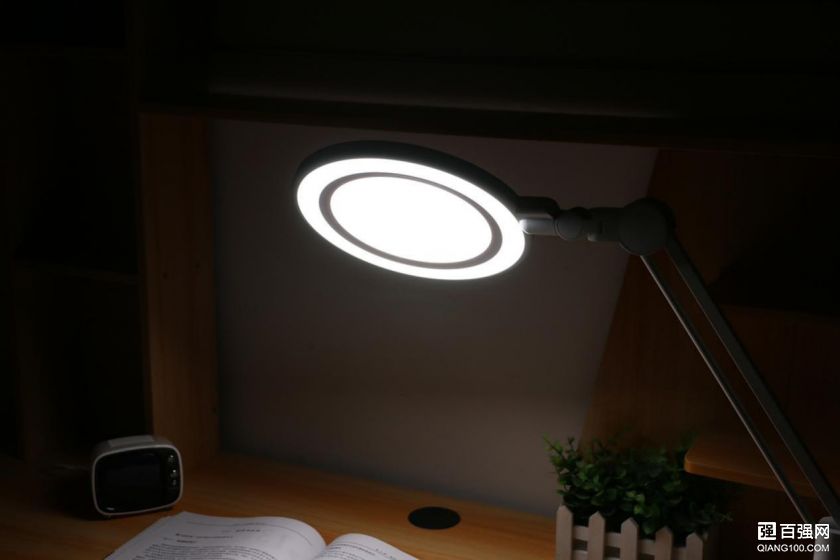 全光谱技术搭配双光源,护眼更健康——孩视宝VL235B护眼台灯体 全光谱技术搭配双光源,护眼更健康——孩视宝VL235B护眼台灯体