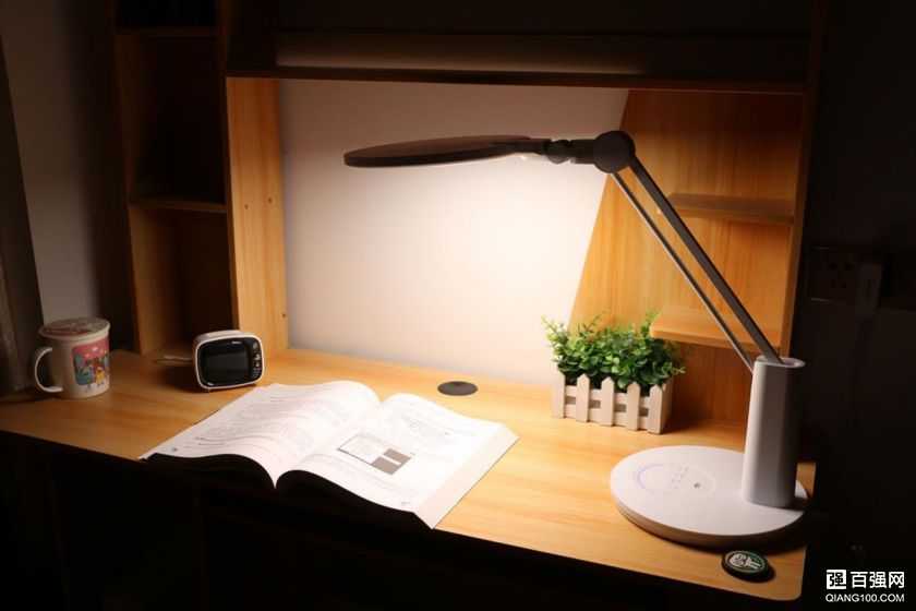 全光谱技术搭配双光源,护眼更健康——孩视宝VL235B护眼台灯体 全光谱技术搭配双光源,护眼更健康——孩视宝VL235B护眼台灯体