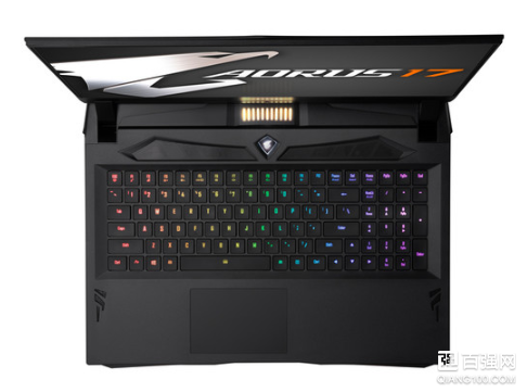 技嘉旗下品牌 AORUS x OMRON：推出全新17寸游戏本