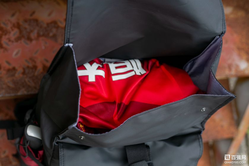 特能“装”随你“变”还防水,旅行摄影背包,AGM黑盾双肩包 特能“装”随你“变”还防水,旅行摄影背包,AGM黑盾双肩包