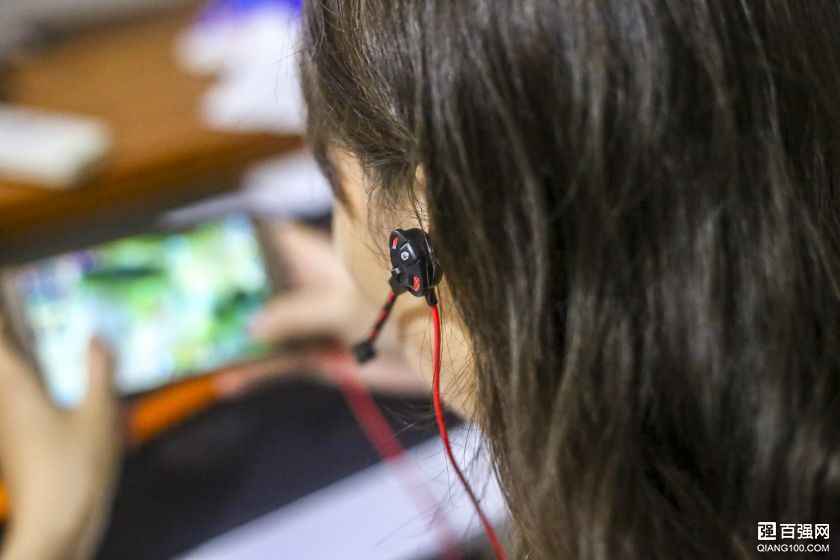 手机听3D环绕立体声,我的游戏耳机硕美科G618i 手机听3D环绕立体声,我的游戏耳机硕美科G618i