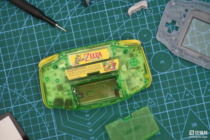 猫宅玩游戏有情怀有颜值,GBA更换缩小帽外壳 猫宅玩游戏有情怀有颜值,GBA更换缩小帽外壳