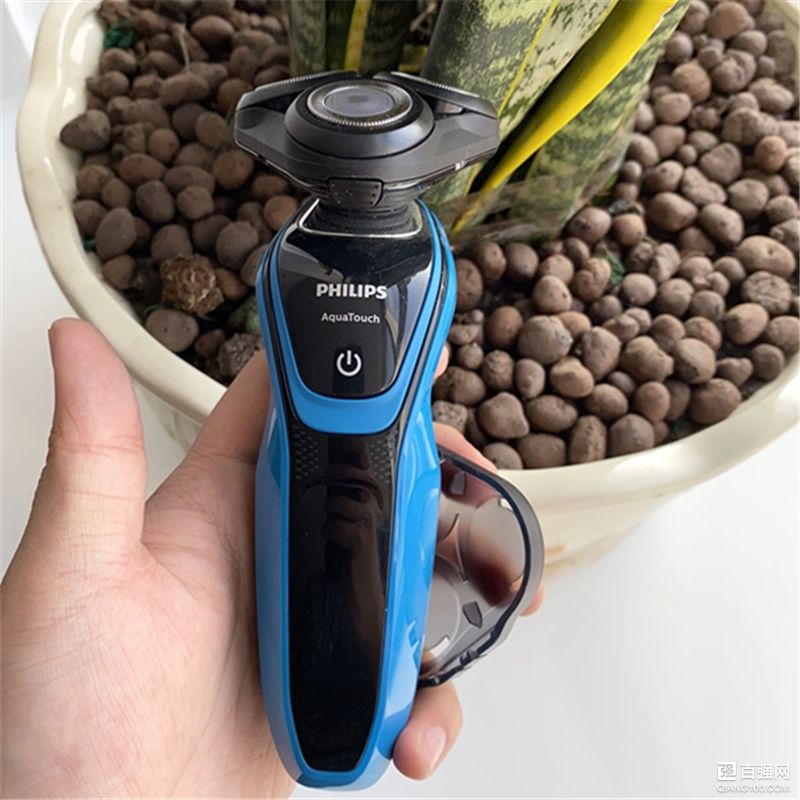 飞利浦S5050电动剃须刀,彰显男士魅力 飞利浦S5050电动剃须刀,彰显男士魅力