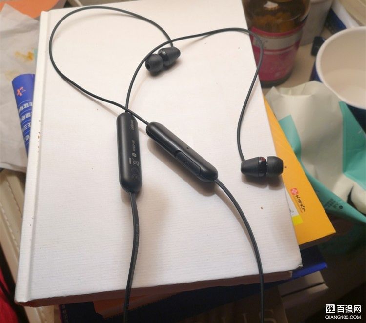 索尼WI-C200蓝牙耳机 不错的入门体验机 索尼WI-C200蓝牙耳机 不错的入门体验机