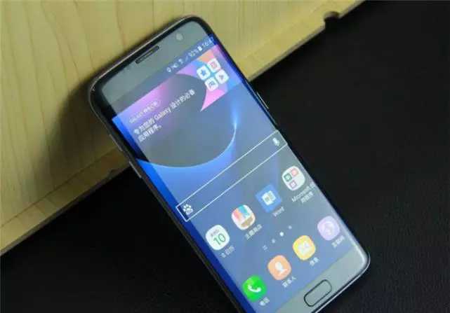 为啥？安卓手机用上12G内存，苹果还用4G内存？看完！