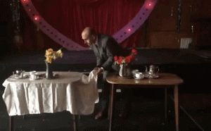 这才是换桌布的最佳姿势-1