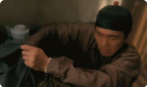 姑娘 你的包忘带走了-1