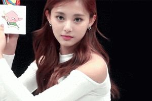 专业演员，表情到位-1