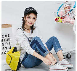 卓诗尼小白鞋,既时尚、舒适又青春活力 卓诗尼小白鞋,既时尚、舒适又青春活力