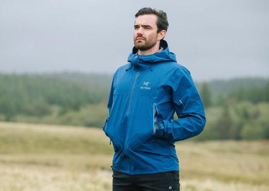 始祖鸟冲锋衣怎么样?始祖鸟冲锋衣价格如何? 始祖鸟冲锋衣怎么样?始祖鸟冲锋衣价格如何?