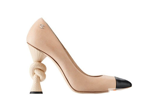 GUCCI、香奈儿和DIOR高跟鞋是不是同一档次的,各有什么特点 GUCCI、香奈儿和DIOR高跟鞋是不是同一档次的,各有什么特点