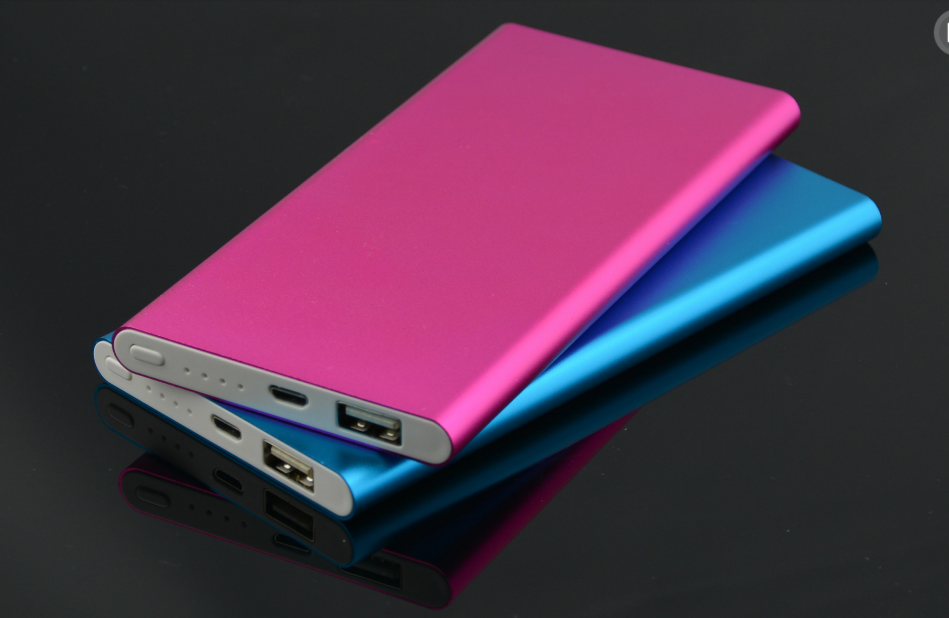 蓝强背夹电池和充电宝哪个方便? 蓝强背夹电池和充电宝哪个方便?