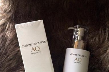 “ Estee Lauder ”等两个国外的化妆品牌子你知道吗? “ Estee Lauder ”等两个国外的化妆品牌子你知道吗?