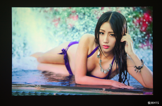 极米H1S/H1投影画面对比,哪个看的更爽呢? 极米H1S/H1投影画面对比,哪个看的更爽呢?