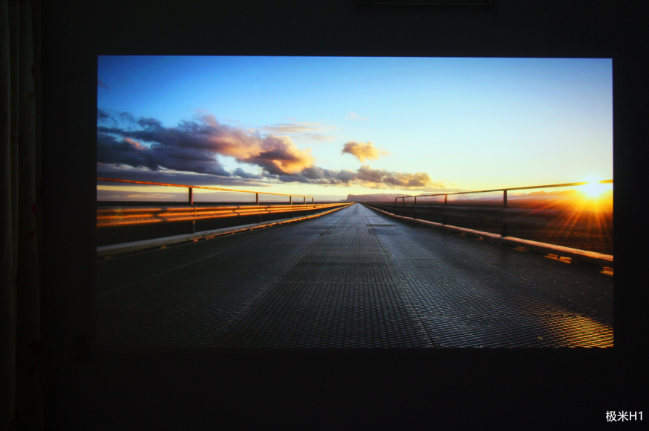 极米H1S/H1投影画面对比，哪个看的更爽呢？