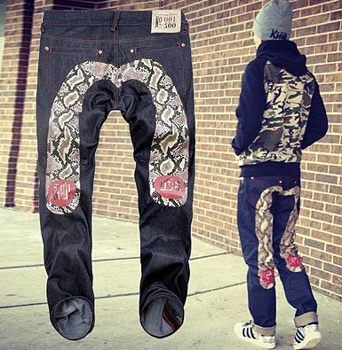 “Evisu”品牌的牛仔裤性价比怎样?贵不贵? “Evisu”品牌的牛仔裤性价比怎样?贵不贵?