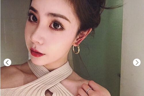 怎样画眼妆让眼睛看起来大？-1