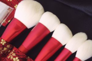 花漾彼岸花化妆刷怎么样？花漾彼岸花化妆刷怎么用？-1