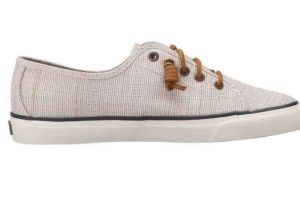 sperry是什么牌子？Sperry帆布鞋码数正吗？-1