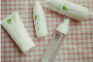 柚子舍uzise的柚梦水乳套装怎么样？有哪些单品？-1