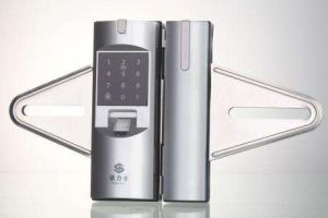 豪力士密码锁是名牌吗？可以输入多少个指纹？-1