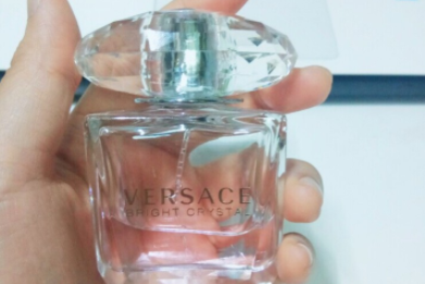 VERSACE香水好用吗？味道如何？-1