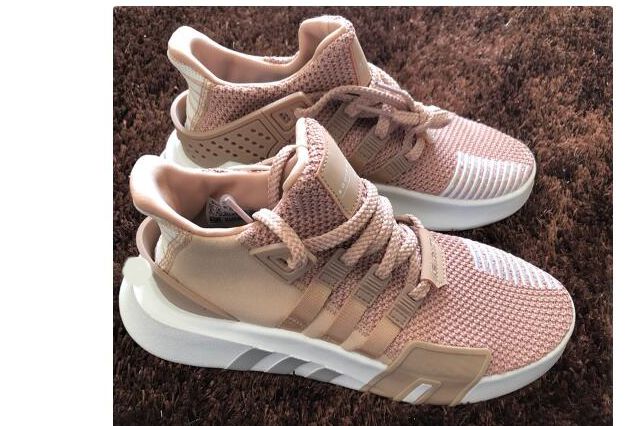 阿迪女鞋2018新款？阿迪eqtgucci联名款那种颜色好看？-1