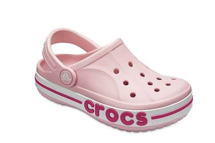 crocs洞洞鞋磨脚吗？下雨天滑不滑？-1
