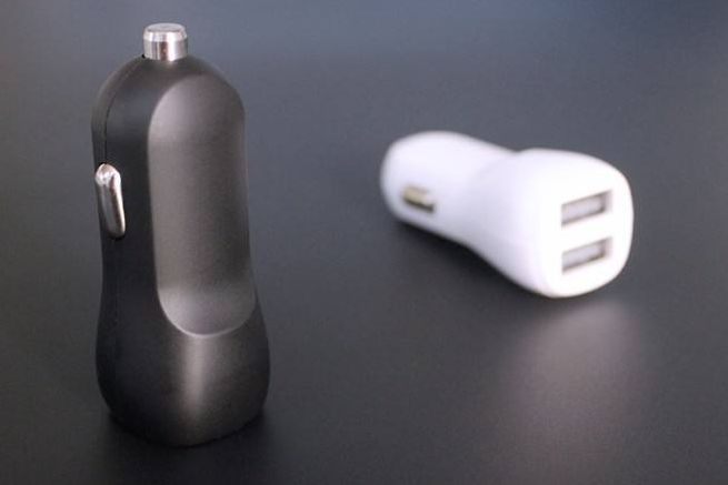 小米车载充电器发热吗？好用吗？-1