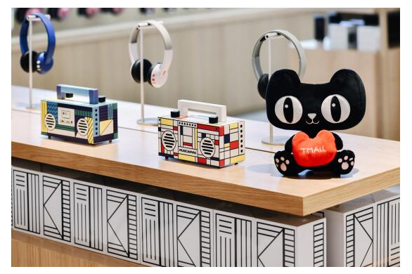 OPPO天猫新零售体验店落户广州，探索新的零售模式