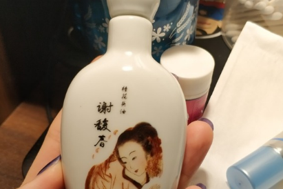 谢馥春桂花头油香味如何？使用感好吗？-1