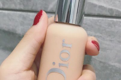 Dior小奶瓶粉底液使用感轻薄吗？上脸自然吗？-1
