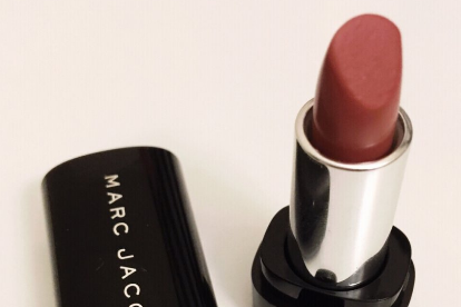 Marc Jacobs口红216色号怎么样？显白吗？-1