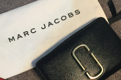 Marc Jacobs短款钱包质量好吗？方便使用吗?-1