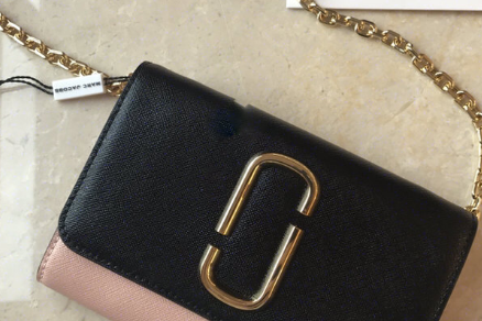 Marc Jacobs链条包材质是牛皮吗？质量好吗？-1