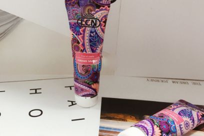 lcn抚纹润手膜使用感如何？对手部抗老效果好吗？-1