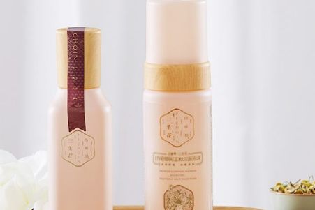 百雀羚三生花水乳套装好用吗？使用感清爽吗？-1