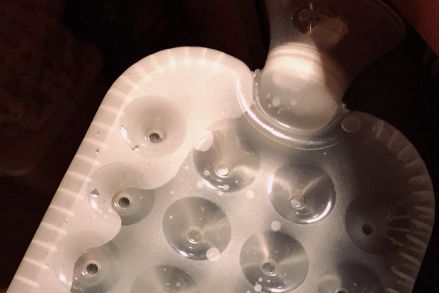 Fashy蜂窝款热水袋软媒？可以当坐垫吗？-1