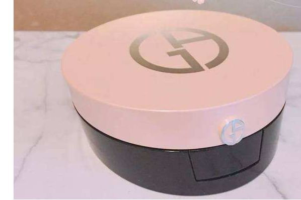 阿玛尼粉色气垫好用吗？阿玛尼气垫什么颜色好？-1