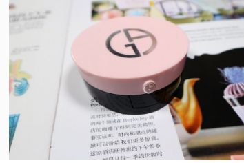 阿玛尼气垫好用吗？阿玛尼粉色气垫色号？-1