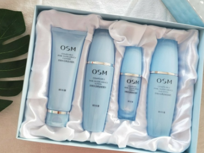 欧诗漫水活奇迹水乳套装有哪些单品？谁能介绍一下？