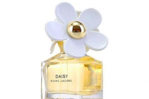 daisy小雏菊香水好闻吗？哪个颜色的好？-1