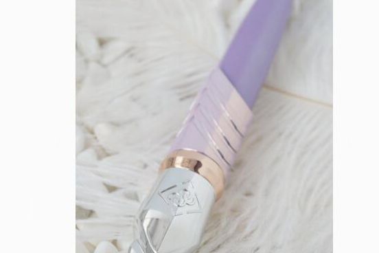 VIVLAS 唯兰颂极光变色润唇膏怎么样？适合素颜吗？-1
