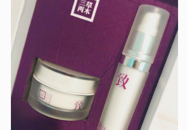 三草两木抗皱套装好用吗？有什么单品？