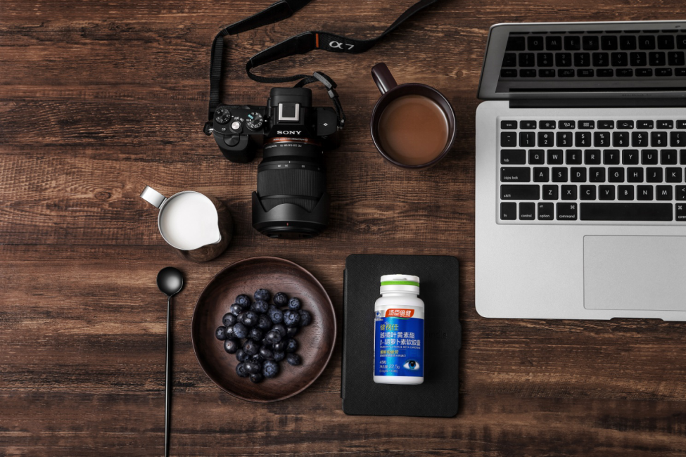 解惑!蓝光的危害。汤臣倍健越橘叶黄素助你阻挡蓝光! 解惑!蓝光的危害。汤臣倍健越橘叶黄素助你阻挡蓝光!